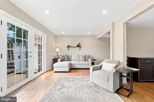 558 Windover Ave NW, Vienna, VA 22180 - Photo 5
