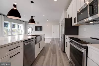 12875 Mosaic Park Way, Herndon, VA 20171 - Photo 9