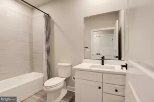 12875 Mosaic Pk Wy, Herndon, VA 20171 - Photo 25