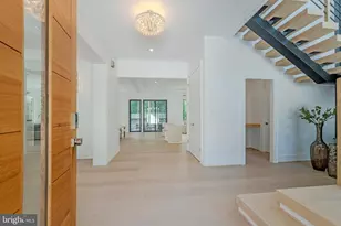 1434 Waggaman Cir, McLean, VA 22101 - Photo 5