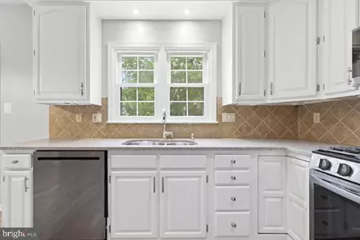 7035 Kings Manor Drive, Alexandria, VA 22315 - Photo 17