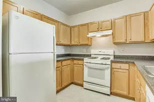 5172 William Colin Ct, Centreville, VA 20120 - Photo 7