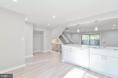 8748 Ridge Hollow Court, Springfield, VA 22152 - Photo 5