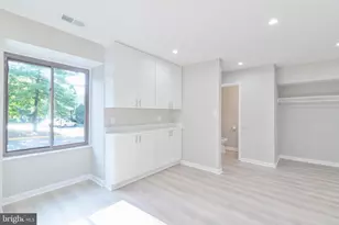 8748 Ridge Hollow Ct, Springfield, VA 22152 - Photo 7