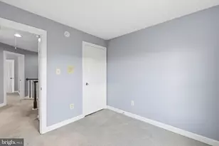 6323 Barcroft Mews Dr, Falls Church, VA 22041 - Photo 15