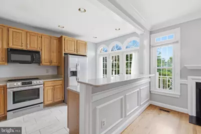 6323 Barcroft Mews Drive, Falls Church, VA 22041 - Photo 5