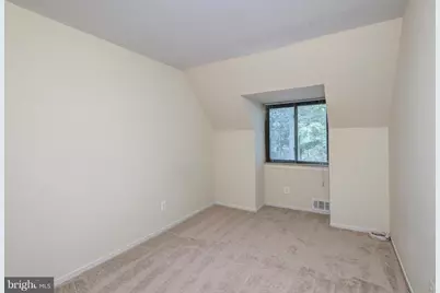 1502 Farsta Court, Reston, VA 20190 - Photo 17