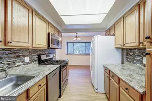 1502 Farsta Ct, Reston, VA 20190 - Photo 5