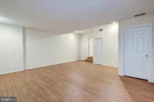 1502 Farsta Ct, Reston, VA 20190 - Photo 23