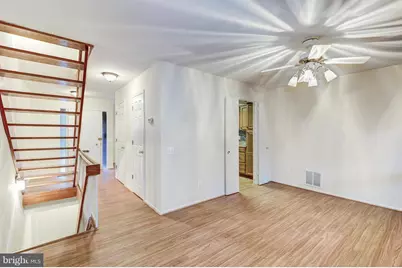 1502 Farsta Court, Reston, VA 20190 - Photo 7