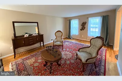 10802 Hunt Club Road, Reston, VA 20190 - Photo 7