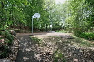 5960 O'Hara Landing Ct, Burke, VA 22015 - Photo 51