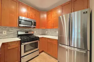 12024 Taliesin Pl, Reston, VA 20190 - Photo 5