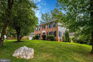 8995 Parliament Dr, Burke, VA 22015 - Photo 5