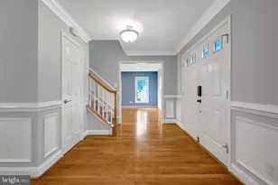 8995 Parliament Dr, Burke, VA 22015 - Photo 7