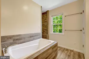 8995 Parliament Dr, Burke, VA 22015 - Photo 33