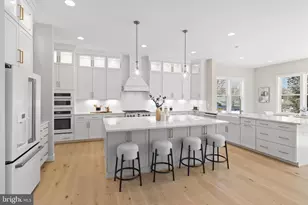 9437 Old Courthouse Rd, Vienna, VA 22182 - Photo 13