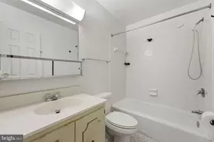 7039 Bradwood Ct, Springfield, VA 22151 - Photo 31