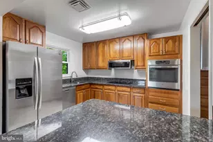 1323 Mayflower Dr, McLean, VA 22101 - Photo 5