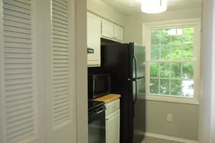 8601 Kenosha Ct, Lorton, VA 22079 - Photo 5