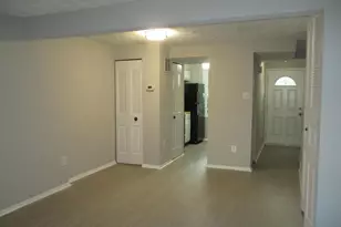 8601 Kenosha Ct, Lorton, VA 22079 - Photo 3
