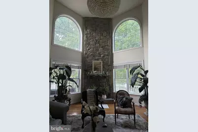 1072 Safa Street, Herndon, VA 20170 - Photo 3