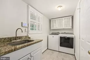 11294 Chinn House Dr, Fairfax Station, VA 22039 - Photo 23