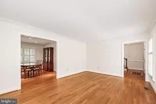 11294 Chinn House Dr, Fairfax Station, VA 22039 - Photo 9