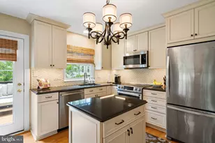 14201 Upperridge Ct, Centreville, VA 20121 - Photo 11