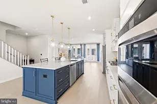 7538 Sawyer Farm Wy, McLean, VA 22102 - Photo 5