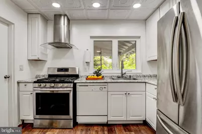 6323 Howe Place, Springfield, VA 22150 - Photo 5