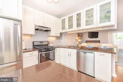 3070 Madden Court, Herndon, VA 20171 - Photo 7