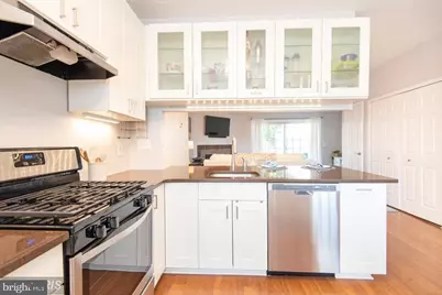 3070 Madden Court, Herndon, VA 20171 - Photo 9