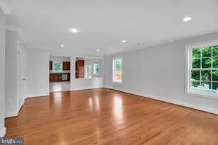5017 Laburch Ln, Annandale, VA 22003 - Photo 7