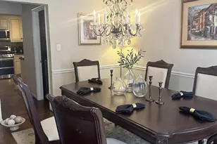 6034 Chesterbrook Rd, McLean, VA 22101 - Photo 11