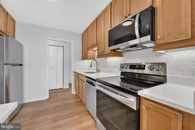 2311 Pimmit Drive #1019, Falls Church, VA 22043 - Photo 11