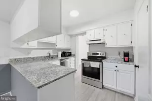 14455 Turin Ln, Centreville, VA 20121 - Photo 11