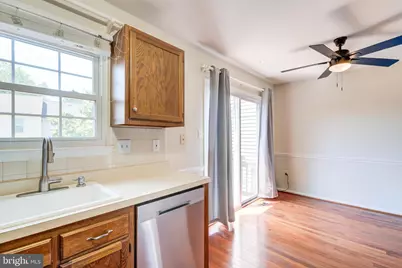 14536 Castleford Court, Centreville, VA 20121 - Photo 19