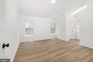 4215 Sleepy Lake Dr, Fairfax, VA 22033 - Photo 19