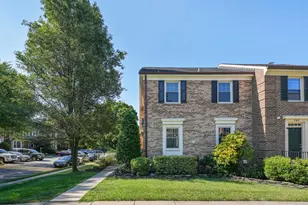 7740 Bristol Square Ct, Springfield, VA 22153 - Photo 31