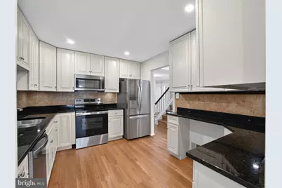 7740 Bristol Square Court, Springfield, VA 22153 - Photo 11