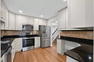7740 Bristol Square Ct, Springfield, VA 22153 - Photo 11