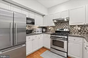 2111 Highcourt Ln, Herndon, VA 20170 - Photo 13