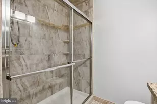 2111 Highcourt Ln, Herndon, VA 20170 - Photo 27