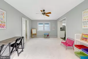 8710 Piccadilly Pl, Springfield, VA 22151 - Photo 23