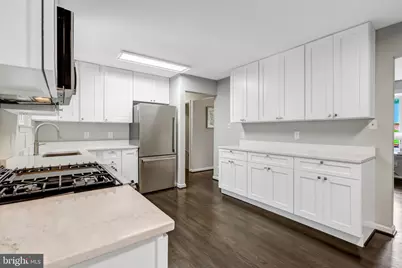 8710 Piccadilly Place, Springfield, VA 22151 - Photo 17