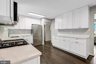 8710 Piccadilly Pl, Springfield, VA 22151 - Photo 17