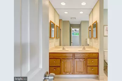 8710 Piccadilly Place, Springfield, VA 22151 - Photo 37
