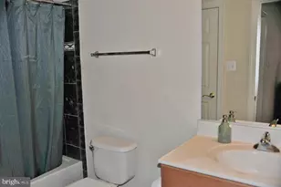 7582 Venture Dr, Alexandria, VA 22315 - Photo 7