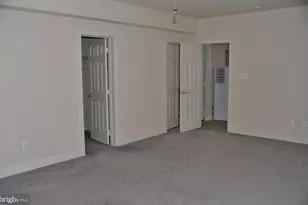 7582 Venture Dr, Alexandria, VA 22315 - Photo 25